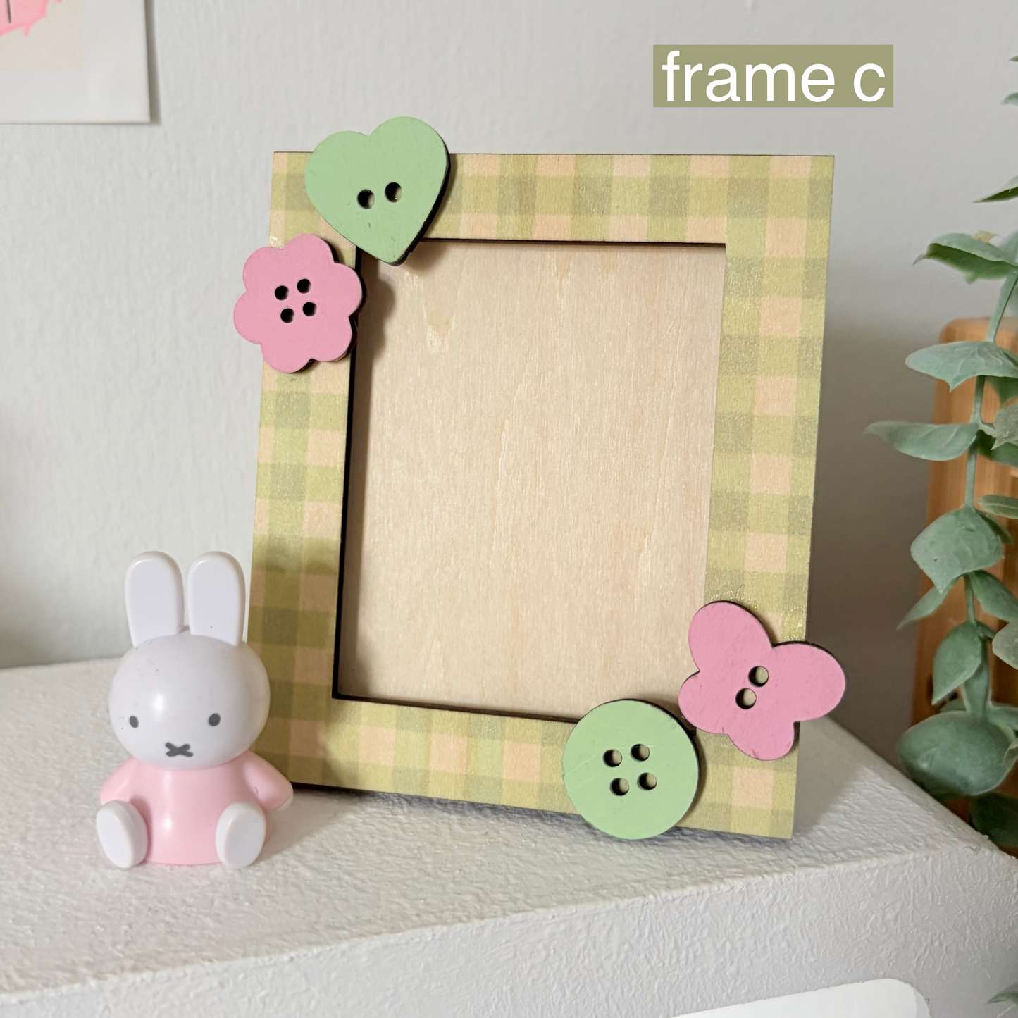 Button Wooden Picture Frames