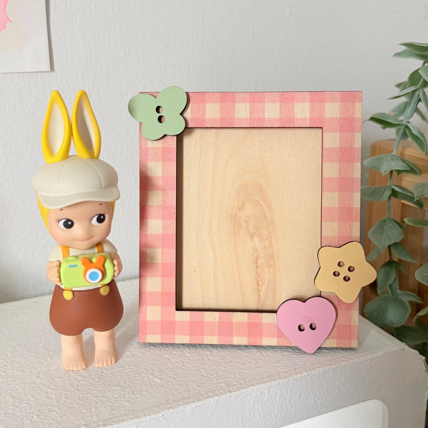 Button Wooden Picture Frames